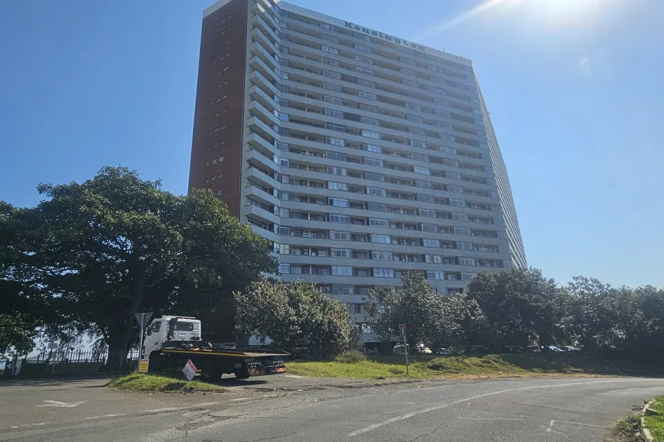 Endless views from City to the Sea | Morningside apartment