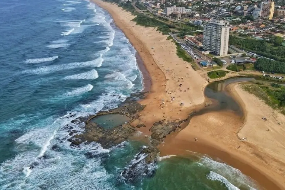 Casa Sea View | 2 to 6 sleeper | Warner Beach